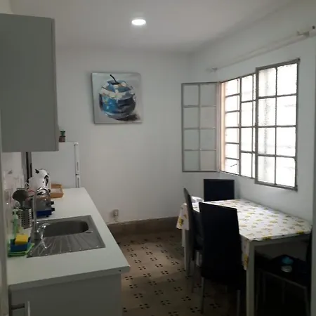 The Triana House Room 3 Hostel